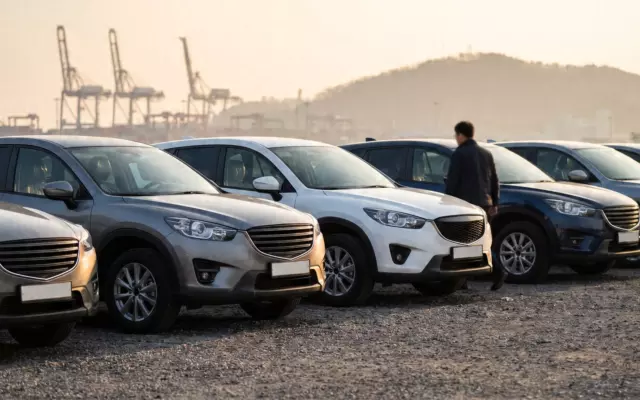 В России появились кроссоверы Toyota дешевле Geely и Haval, до 2,05 млн рублей