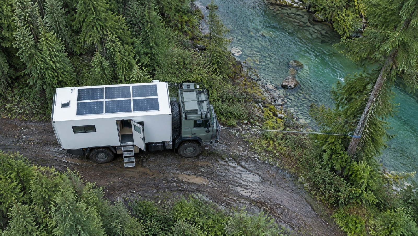 В России появился автодом на шасси MAN TGM 4×4 с баком воды на 300 литров